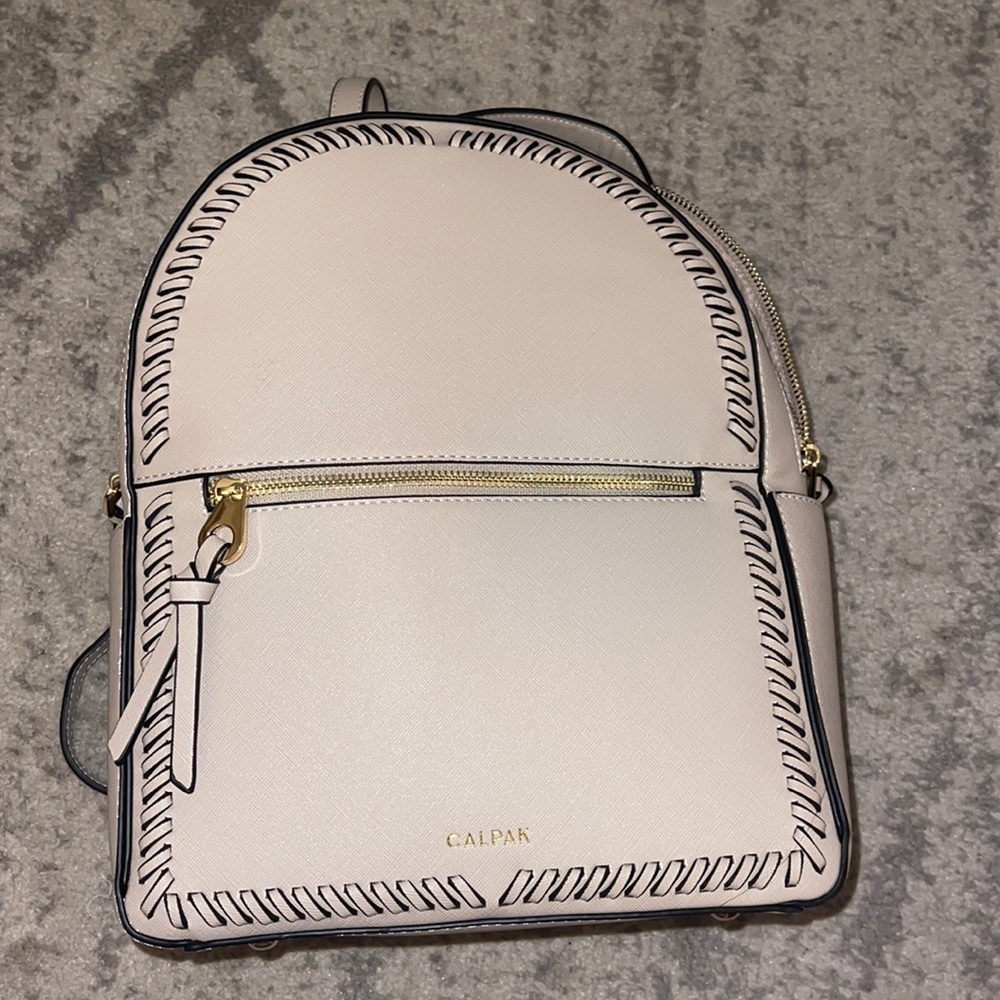 Calpak Kaya medium backpack NWOT